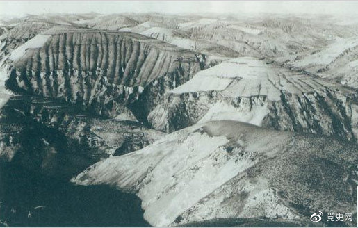 1947年4月14日，西北野戰(zhàn)兵團取得了羊馬河戰(zhàn)役的勝利。圖為羊馬河戰(zhàn)役戰(zhàn)場。