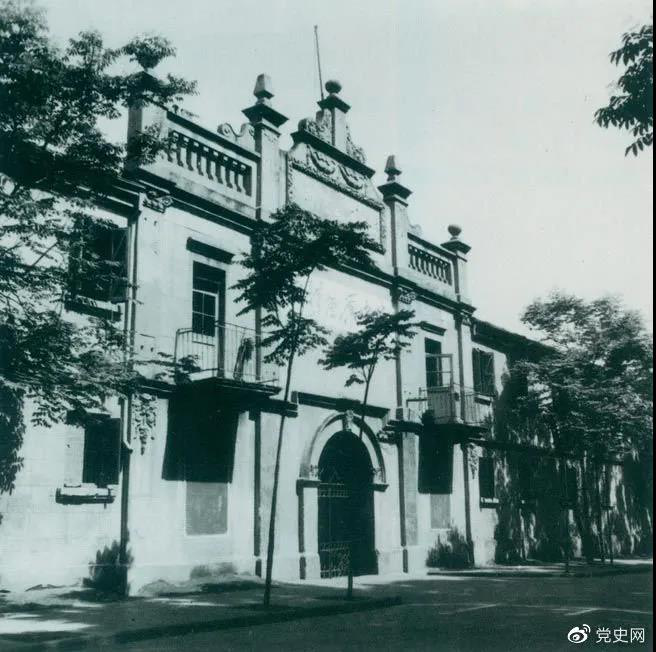 1927年4月27日，中國共產(chǎn)黨第五次全國代表大會在武漢召開。圖為大會舉行開幕式的地方。