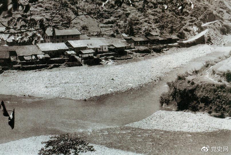 　　1935年6月26日，中共中央政治局在四川懋功兩河口召開會(huì)議。會(huì)議決定紅軍北上創(chuàng)造川陜甘根據(jù)地。圖為兩河口。